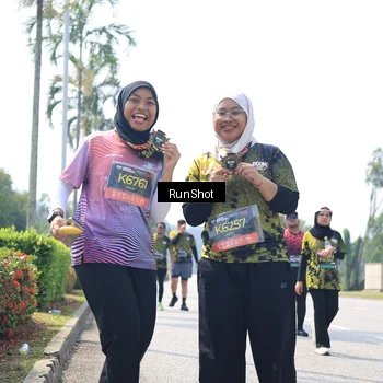 Runner Photo 6948667