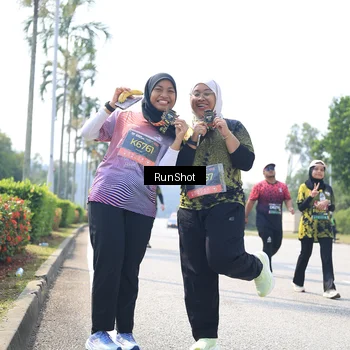 Runner Photo 6948671