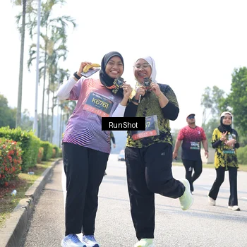 Runner Photo 6948672
