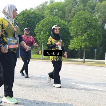 Runner Photo 6948674