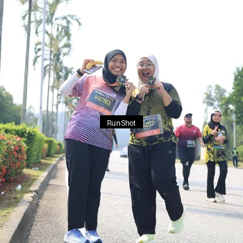 Runner Photo 6948688