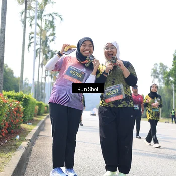 Runner Photo 6948716