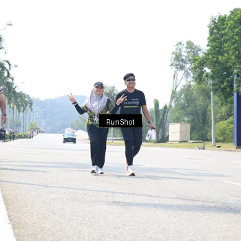 Runner Photo 6948749