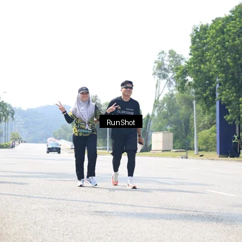 Runner Photo 6948754