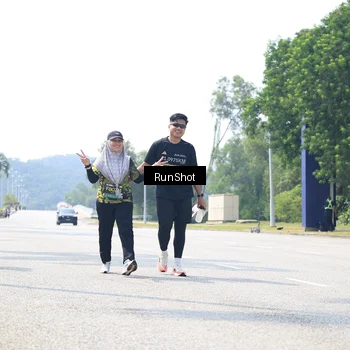 Runner Photo 6948756