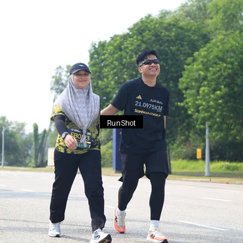 Runner Photo 6948774
