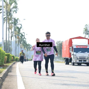 Runner Photo 6948848