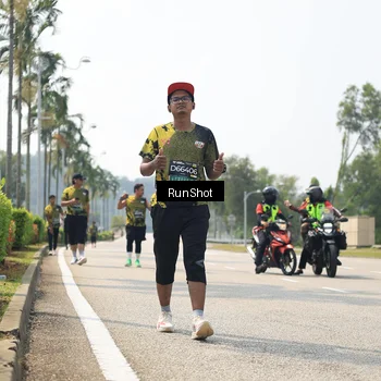Runner Photo 6949391