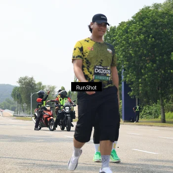 Runner Photo 6949420