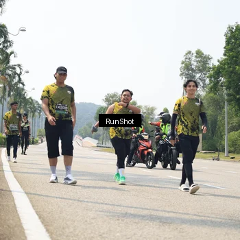 Runner Photo 6949425