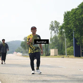 Runner Photo 6949491