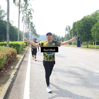 Runner Photo 6949909