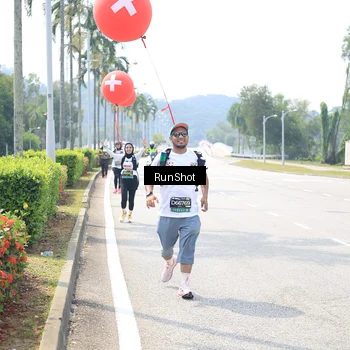 Runner Photo 6950307