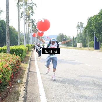 Runner Photo 6950316