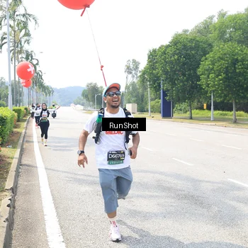 Runner Photo 6950345