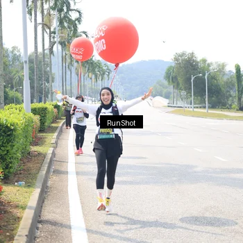 Runner Photo 6950360