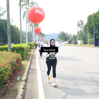 Runner Photo 6950389