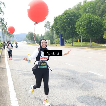 Runner Photo 6950416