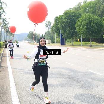 Runner Photo 6950417