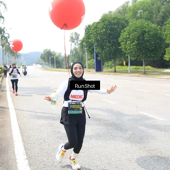 Runner Photo 6950423