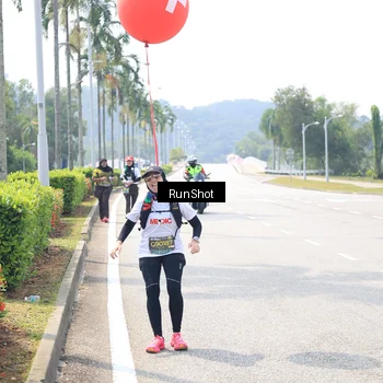 Runner Photo 6950431