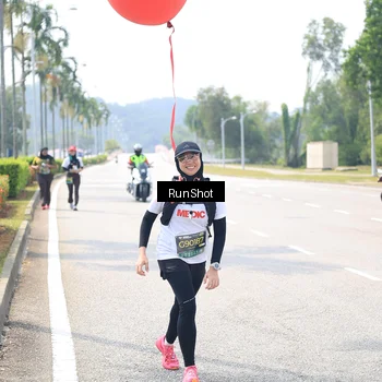 Runner Photo 6950459