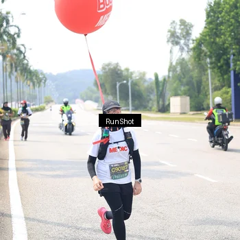 Runner Photo 6950462