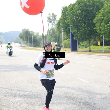 Runner Photo 6950476