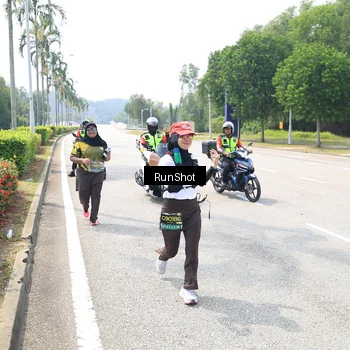 Runner Photo 6950574