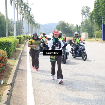 Runner Photo 6950593