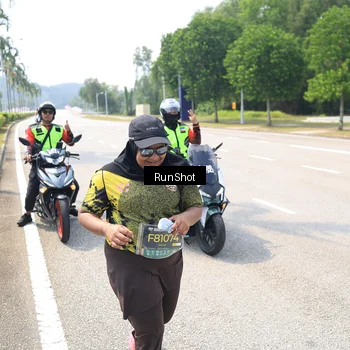 Runner Photo 6950618