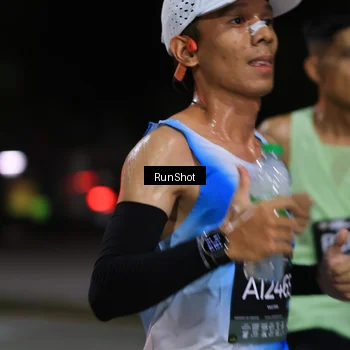 Runner Photo 6950875