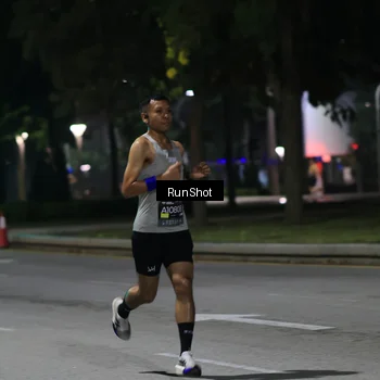 Runner Photo 6950893