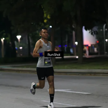 Runner Photo 6950894