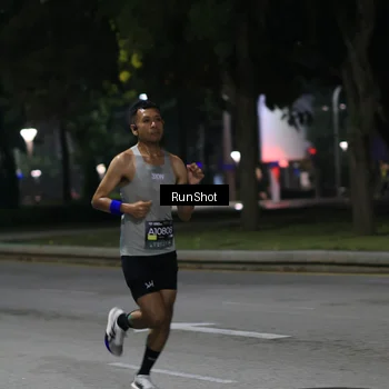 Runner Photo 6950896