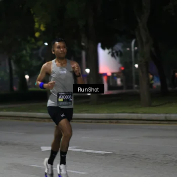 Runner Photo 6950900