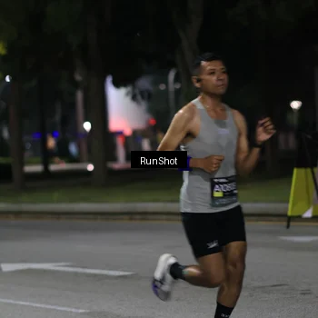 Runner Photo 6950916