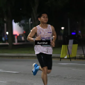 Runner Photo 6950944