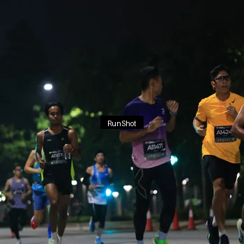 Runner Photo 6951003