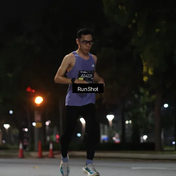 Runner Photo 6951043