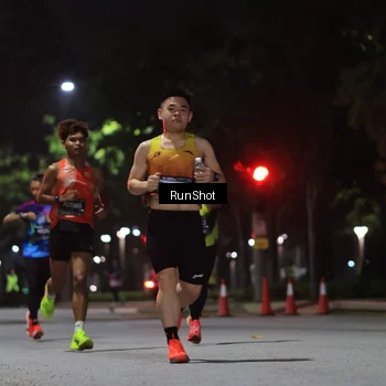 Runner Photo 6951052