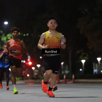 Runner Photo 6951063