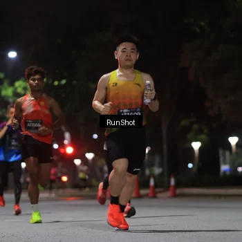 Runner Photo 6951064