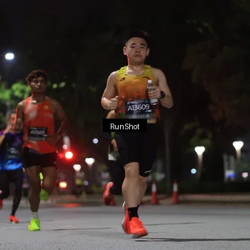 Runner Photo 6951065