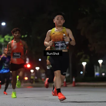 Runner Photo 6951068