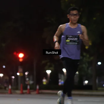 Runner Photo 6951070
