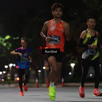 Runner Photo 6951076