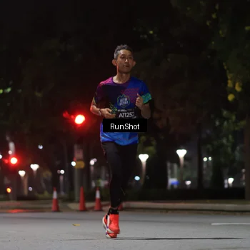 Runner Photo 6951086