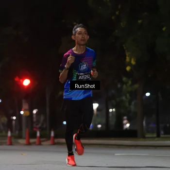 Runner Photo 6951095