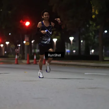 Runner Photo 6951101